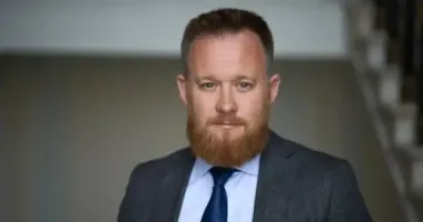 Европейские каникулы "Слуги народа": жена Камельчука засветила его "командировку"