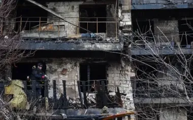 Russian attack on Vyshhorod: Three high-rise buildings damaged, one entrance completely burned out. PHOTOS