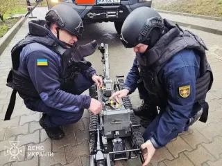 Рятувальники ДСНС провели унікальну операцію з розмінування у Вишгороді (фото)