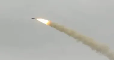 Россияне атаковали баллистикой Днепр