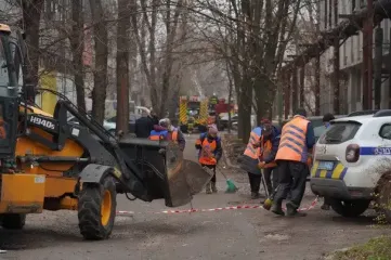 Последствия российского удара по Днепру: появились фото