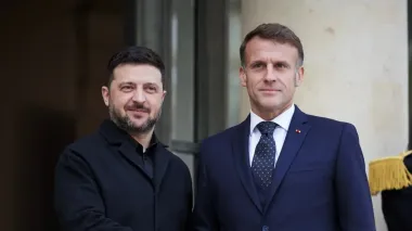 Zelenskyy and Macron discuss negotiations to end the war