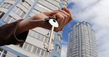 Працівниця податкової із Запоріжжя приховала квартиру за кордоном за 4 млн грн