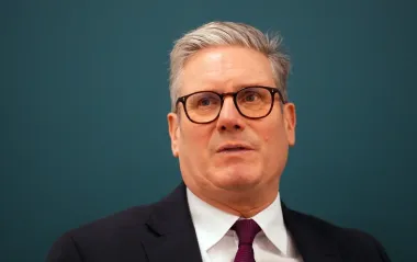 Стармер сделал резкое заявление в адрес Китая, назвал его "национальной угрозой"