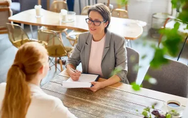 Работодатели больше не ищут этих специалистов: кому стало труднее найти работу в Украине