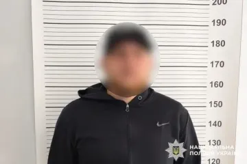 Притворялся военным: житель Хмельнитчины обокрал женщину на 670 тысяч гривен