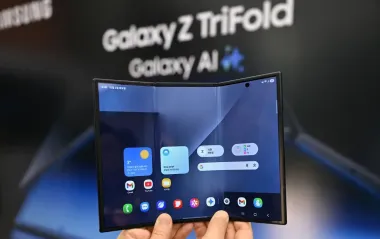 Samsung офіційно представила смартфон Galaxy TriFold із потрійним екраном: розкрито всі характеристики