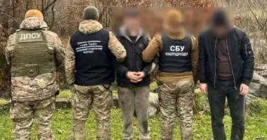 Двох жителів Закарпаття затримали за переправлення осіб через кордон