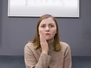 Когда зубная боль не дает покоя: вот что реально помогает без лекарств