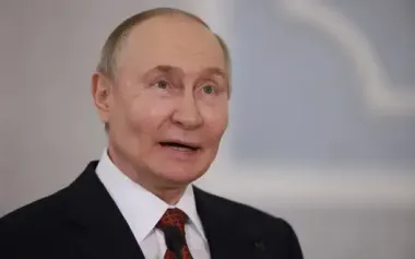 Putin threatens to "cut Ukraine off from sea" if Kyiv keeps attacking Russian vessels in Black Sea