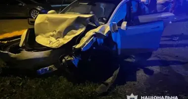 Тесла збила пенсіонера у Києві - відео