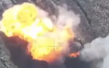 Kamikaze drones destroyed two occupiers on motorcycles who got tangled up in spent fibre optic cable. VIDEO