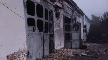 Russians shell transport depot in Kherson for 90 minutes: trolleybus service temporarily suspended – photos