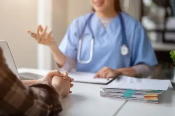 Украинцам дадут 2000 грн на медицинское обследование: кто может получить деньги