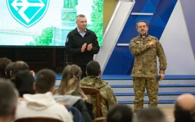 До Дня ЗСУ Кличко нагородив захисників і розповів, яку підтримку надає їм місто