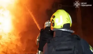 Одеса зазнала інтенсивної атаки ворожих безпілотників: шестеро постраждалих (фото наслідків)