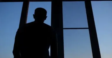 Прыгнул с четвертого этажа и выжил: на Днепропетровщине медики спасли мужчину