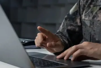 В Україні хочуть змінити правила бронювання: до чого готуватися