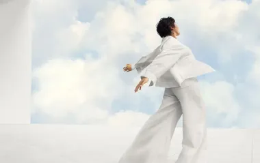 Pantone назвав головний колір 2026 року - білий Cloud Dancer: чому його вибрали