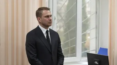 Генпрокурор пояснив, чому тримали під вартою детектива НАБУ та його батька