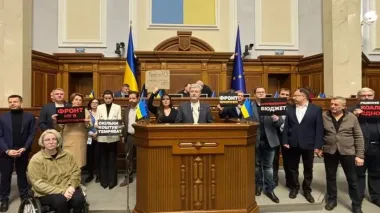 European Solidarity calls on Zelenskyy to veto 2026 state budget to increase payments to military
