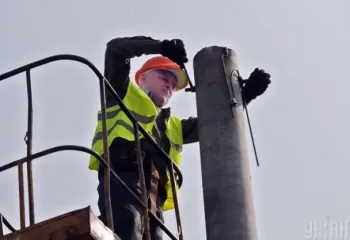 На Чернігівщині 90% мешканців залишились без світла: що сталося