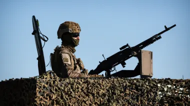 Во Франции военные стреляли по дронам над базой атомных субмарин