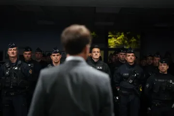 "Worst case scenario." Macron began threatening China