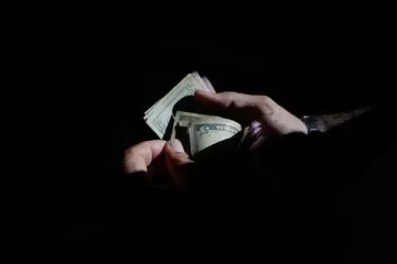 Курс валют на 8 декабря: гривна укрепилась к доллару и евро