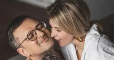 В сети показали, как эксминистр иностранных дел Кулеба вместе с женой развлекается на концерте