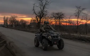 У бригадах НГУ створили стрілецькі роти на мотоциклах: військових готують чемпіони світу