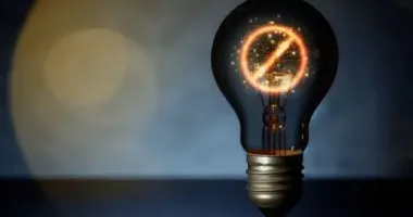 Відключення світла по всій Україні: в Укренерго назвали графіки на 9 грудня