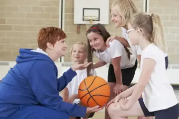 "Половину обучения занимает физкультура": Анита Луценко рассказала о традициях британских школ