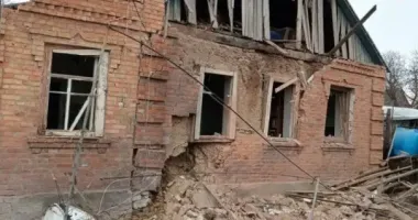 Російські війська обстріляли п’ять громад Нікопольщини: дві жінки постраждали