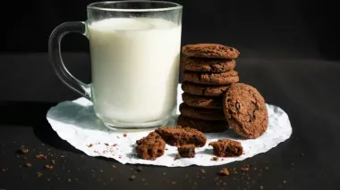 Dairy producers urge milk suppliers to conclude long-term contracts