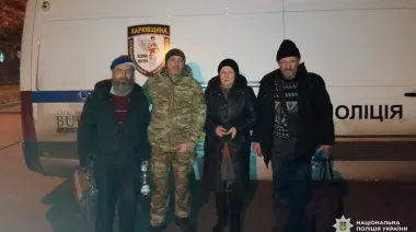 Під щільним вогнем ворога: з Куп'янська на бронемобілі врятували 4 цивільних