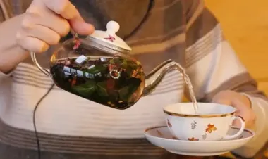 Чай, який живить шкіру та знімає стрес: пийте між прийомами їжі, і результати не змусять себе довго чекати