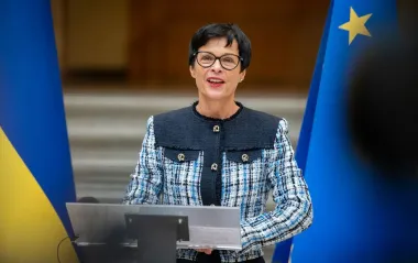 Еврокомиссар по расширению ЕС прибыла в Украину: что планирует обсудить