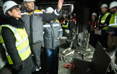 Єврокомісарка Марта Кос відвідала пошкоджену обстрілами ТЕС ДТЕК