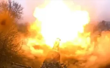 Leopard 2A4 strikes Russian infantry positions in Pokrovsk area. VIDEO