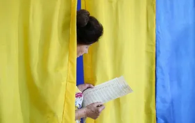 "Сначала - прекращение огня, а после этого - разговоры о выборах", - партия УДАР