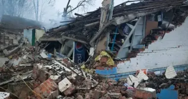 Росіяни скинули КАБ на магазин на Сумщині: двоє загиблих і двоє постраждалих