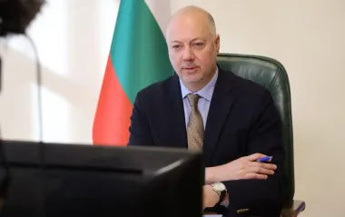 Уряд Болгарії пішов у відставку через протести проти податків та корупції