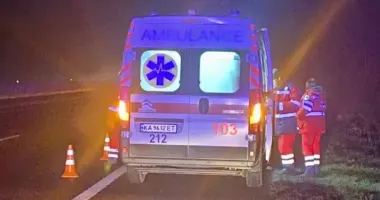 На Київщині Mercedes збив жінку на смерть