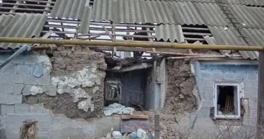 Россияне обстреляли Никопольщину 30 раз: пострадала 70-летняя женщина