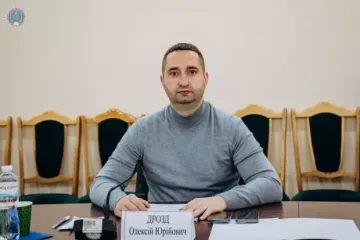 Квартира за 8 гривен: как семейство Дроздов оформляет землю, авто, дома по смешным ценам