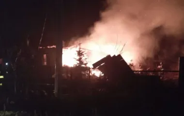 РФ атакувала Павлоград дронами: п'ятеро будинків опинились у вогні, є загиблий