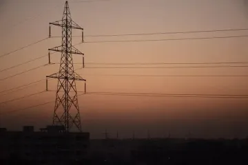 Удари дронами по енергетиці: у низці областей знеструмлення, що радить "Укренерго"