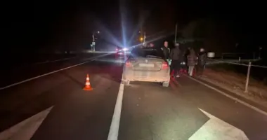 На Рівненщині водій на смерть збив чоловіка: лікарі боролись за його життя