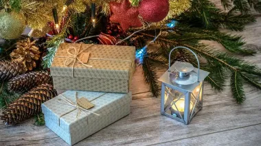 Most Ukrainians do not plan a weekend for the winter holidays, but will give gifts - survey